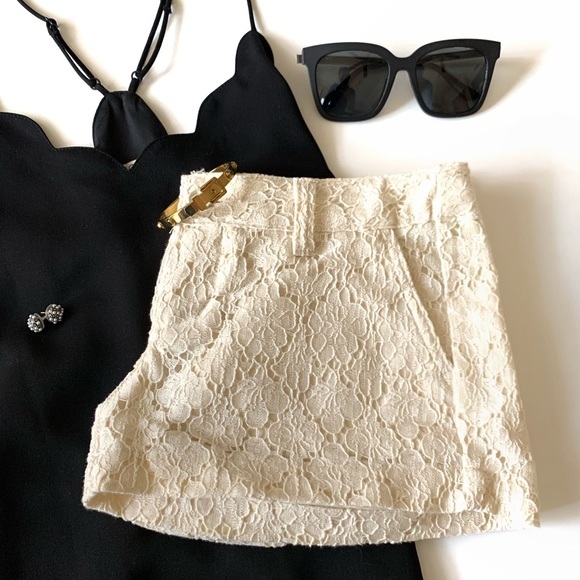 | mossimo • lovely lace cream shorts • size 3 | - Picture 1 of 8